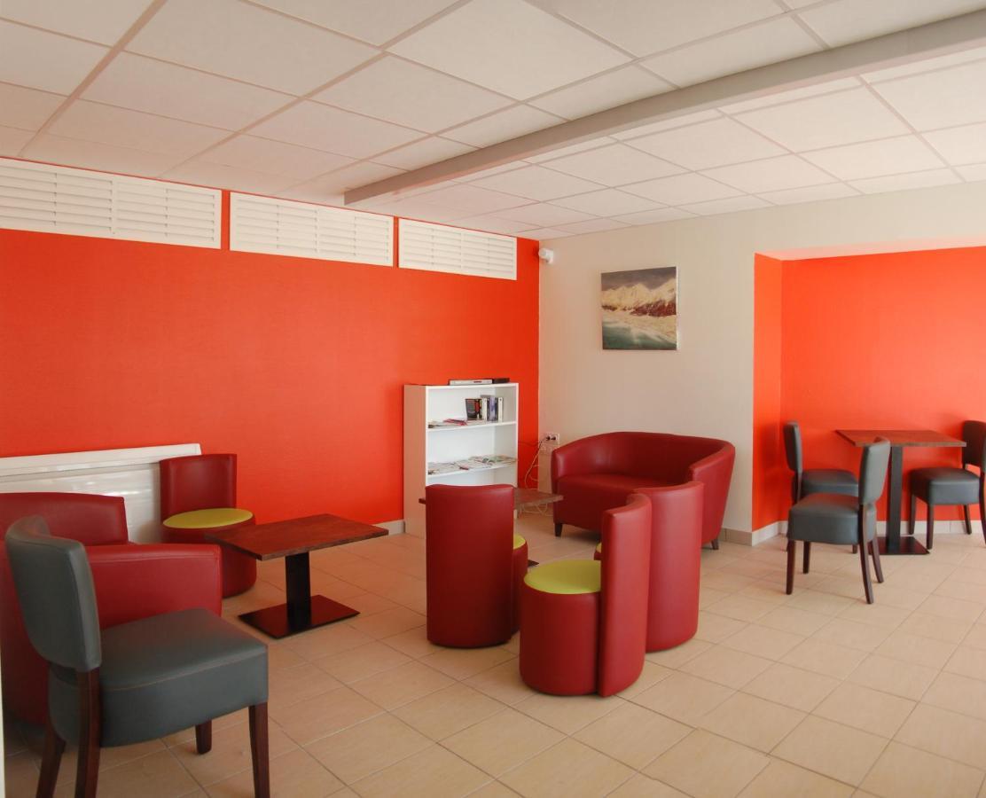 Gite Du Haut Cantal - Appartements Meubles Avec Kitchenette Et Chambres Sans Kitchenette Condat  외부 사진