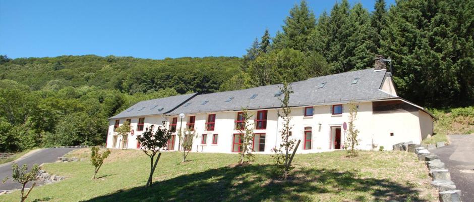 Gite Du Haut Cantal - Appartements Meubles Avec Kitchenette Et Chambres Sans Kitchenette Condat  외부 사진